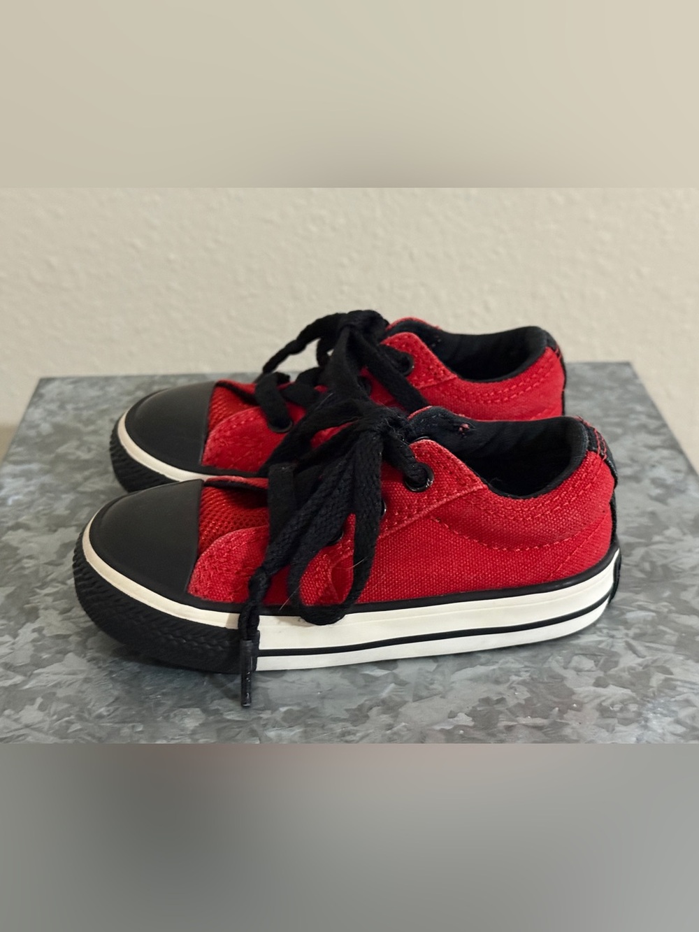 Converse All Stars Kids Red Canvas Sneakers with Black Accents, Size 6